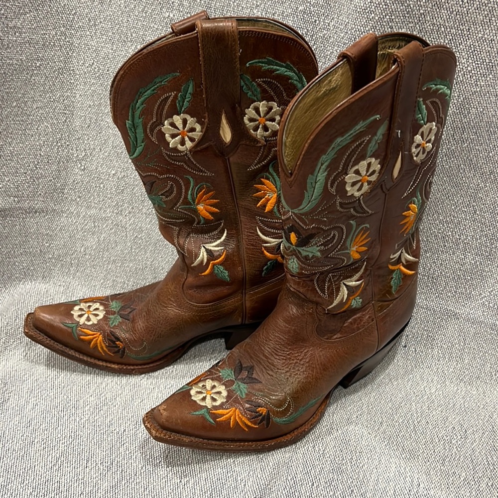 Tony Lama cowboy boots